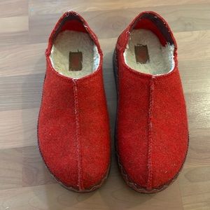 Ugg Tasman slipper